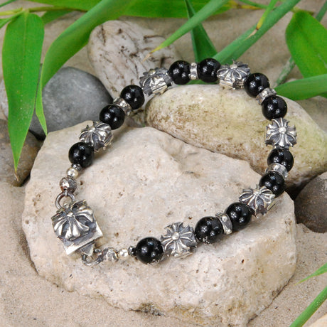 Silbernes Armband mit PERLEN und GRIECHISCHEN MALTESERKREUZEN und Schloss