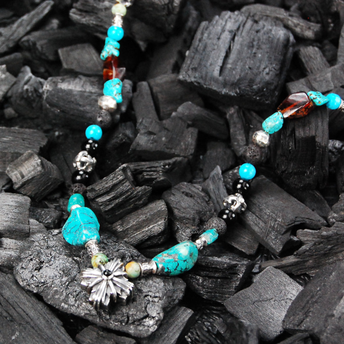ROCKS and BEADS Halskette mit silbernen Röhren und Kugeln und GRIECHISCHEM MORGENSTERNKREUZ