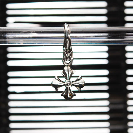 Silver Pendant MALTESER STAR S  with LILY Hook