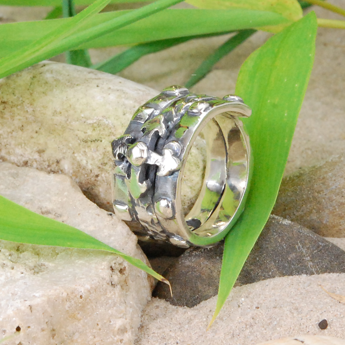 Silver Ring Spiral with BLADES CROSS and Faceted Band Pyramides and Domes