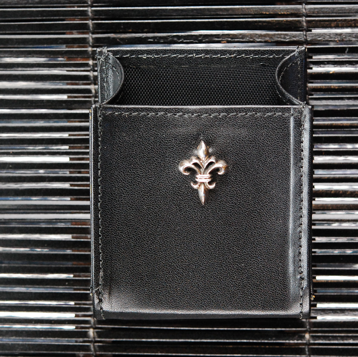 Cigarette Box Cover with Silver LILY s