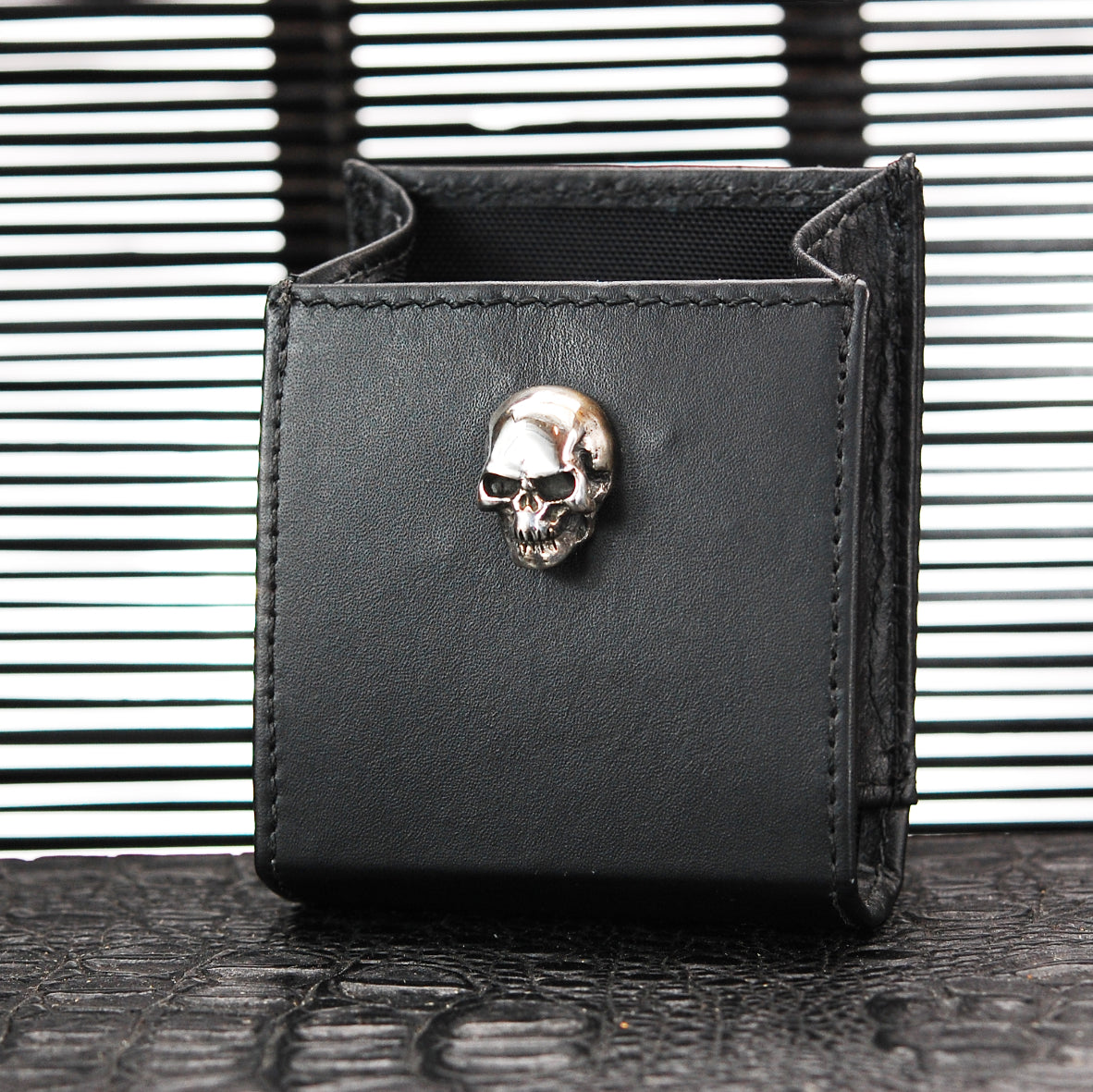 Cigarette Box Cover with SILVER SKULL