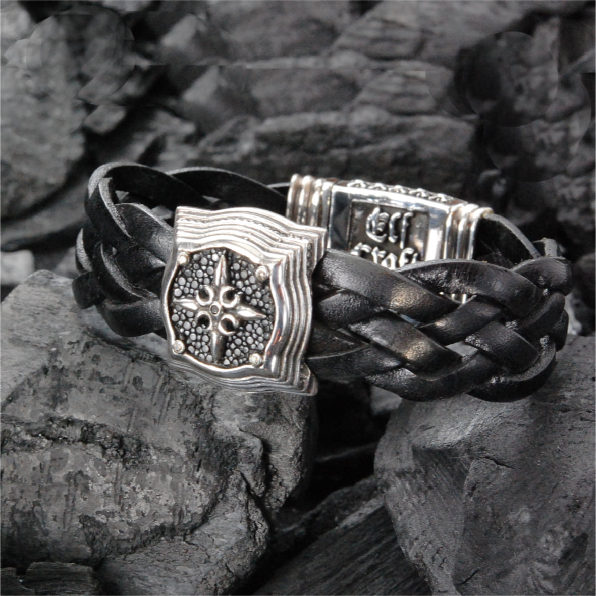 Silver Leather Bracelet BAROQUE with Searay Leather + Crescent Star on Lily Box Lock 20