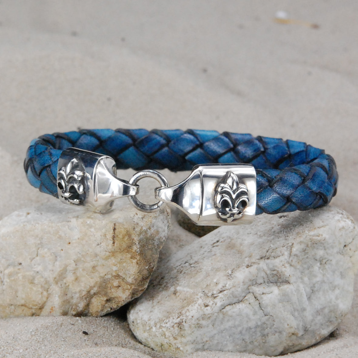 Silver-Leather Bracelet Plain with LILIES Hook and Loop for 13mm leather