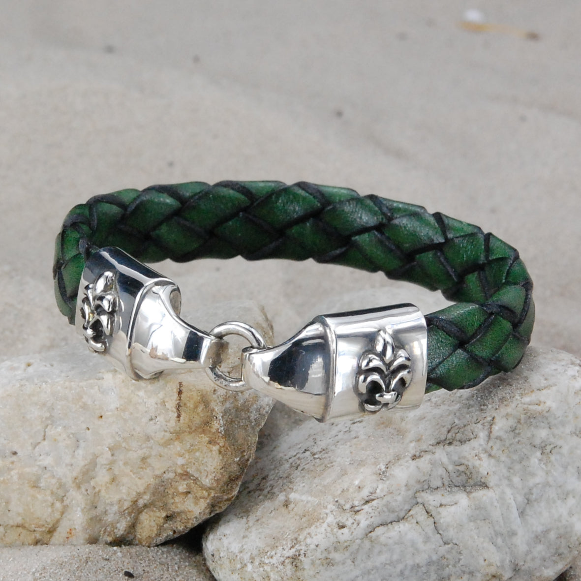 Silver-Leather Bracelet Plain with LILIES Hook and Loop for 13mm leather