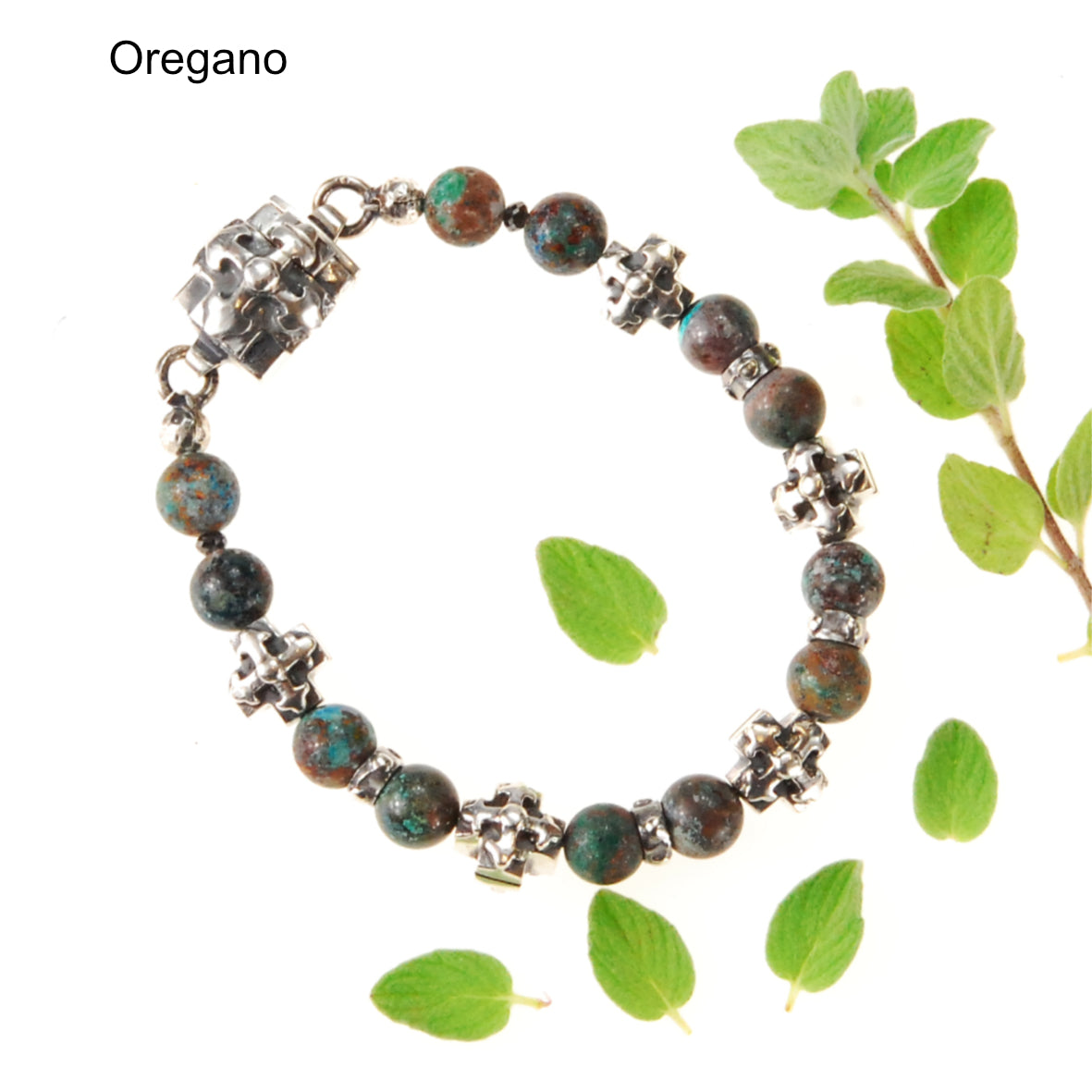Silbernes Armband mit Perlen und griechischen Klingenkreuzen und Schloss