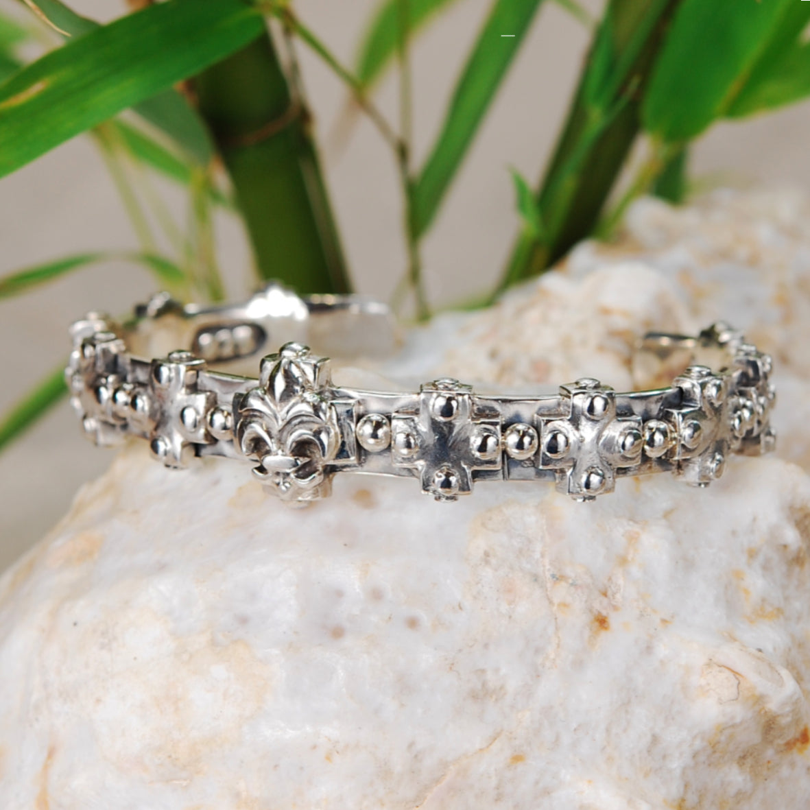 Silberarmreif EINFACHE KREUZE und LILIE