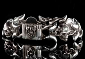 SWALLOWTAIL + SKULLS Silver Bracelet 3