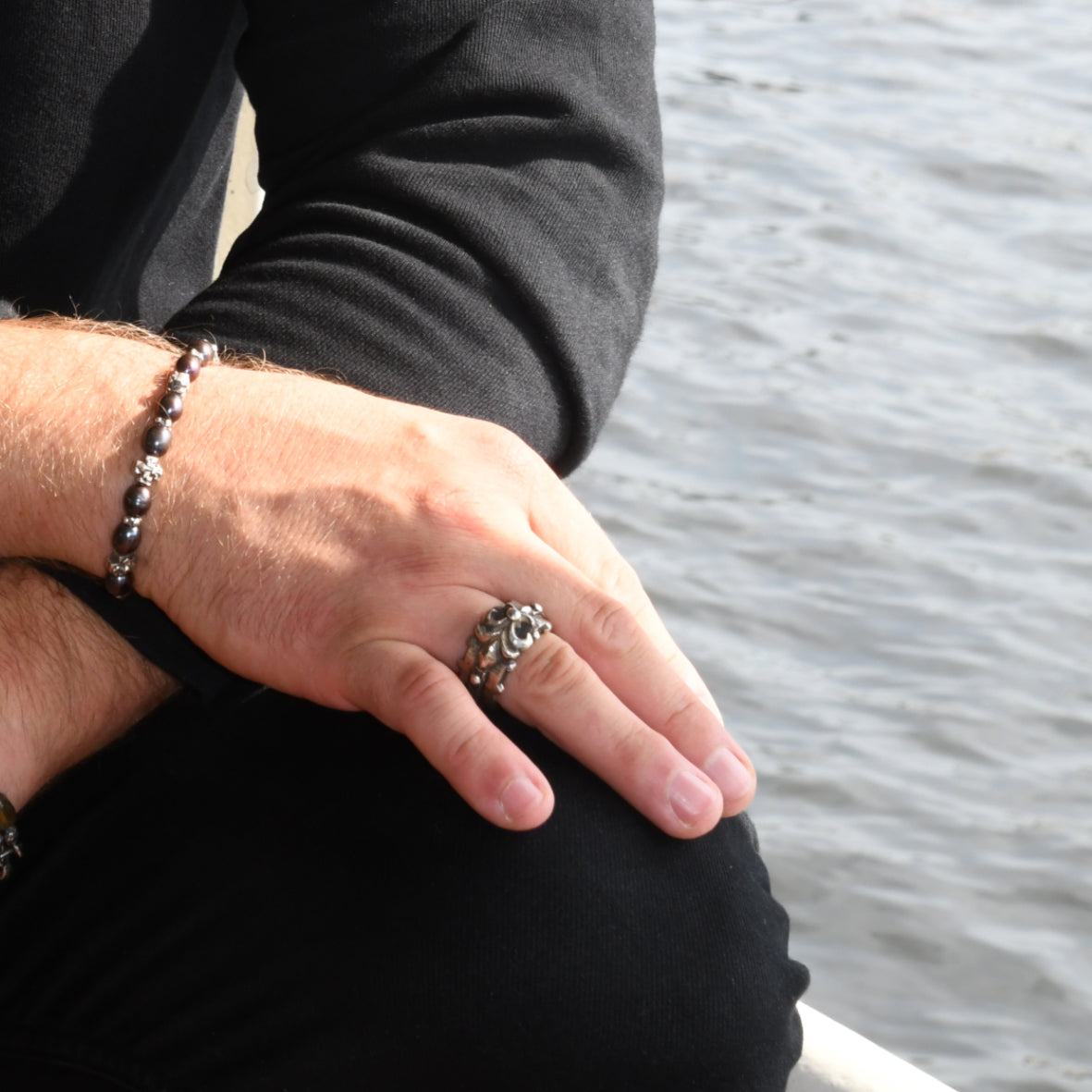 Silver Ring Faceted Body with Rivets and Straigt Lily with Meteorite