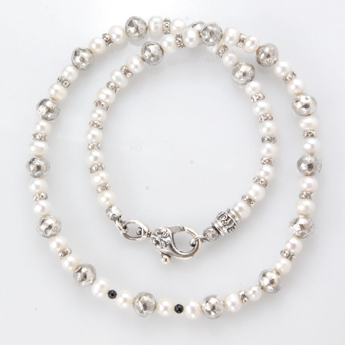Silver and Pearls Choker with faceted Silver Balls+ PEARLS 5 Pearl