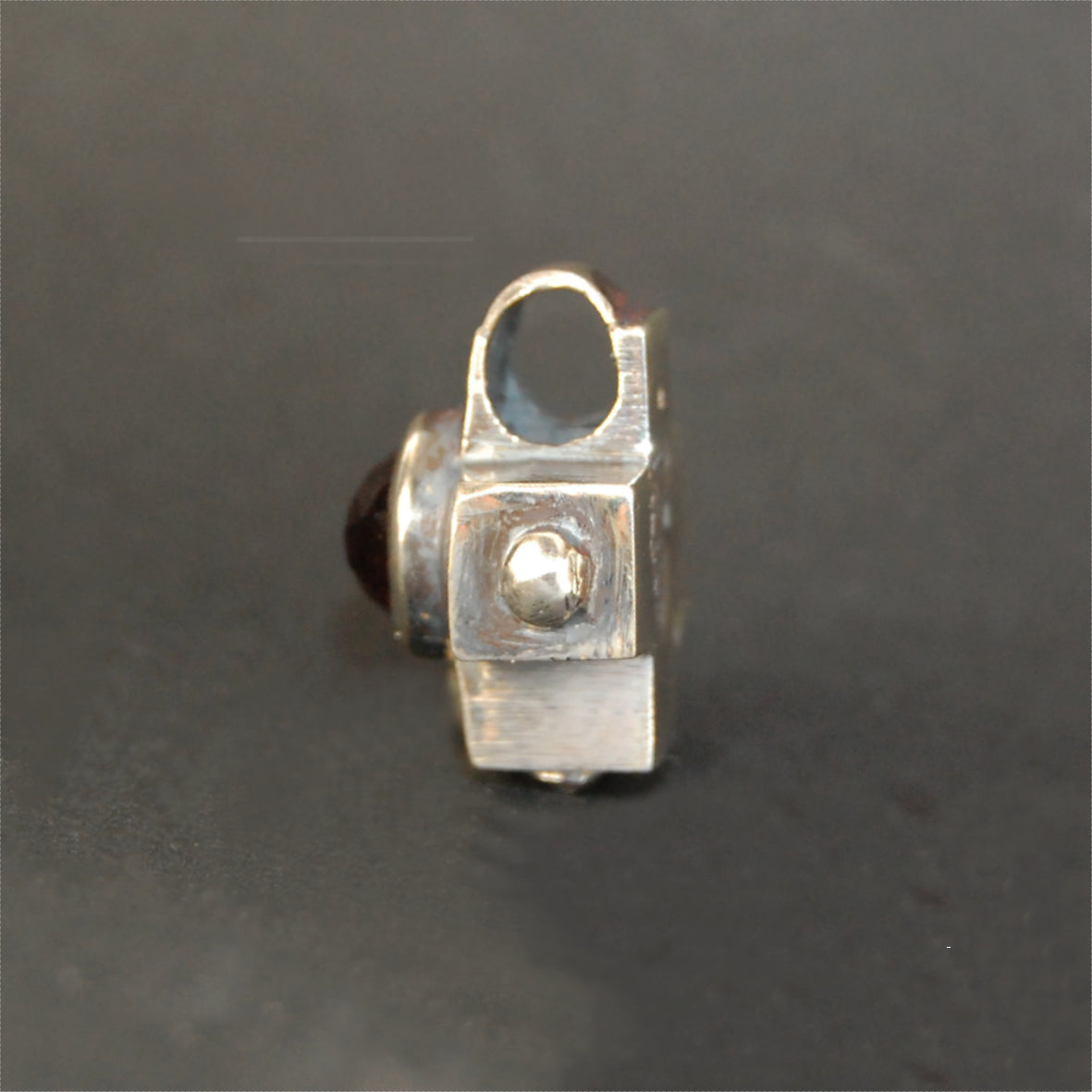 Silberner Anhänger griechisches Kreuz mit Loch und rundem Stein 20