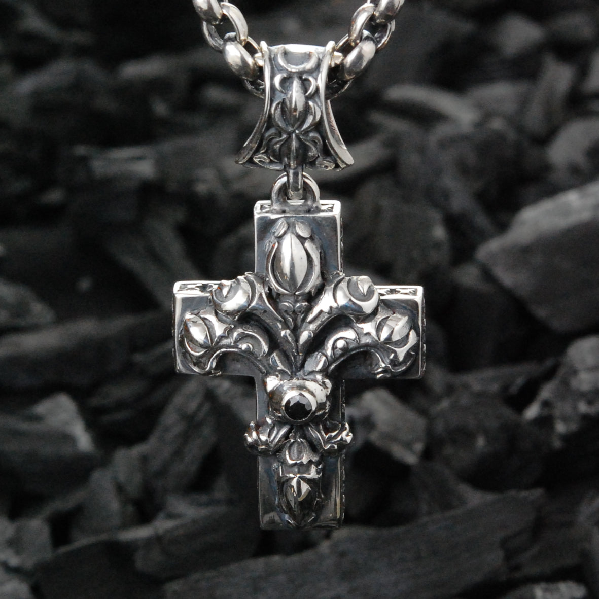 Silberner Anhänger LILIE am KREUZ Garten bei Nacht M-Sternseiten