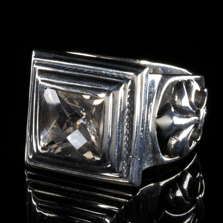 Silver Ring ELFIN CARREE on OPEN LILIES Band