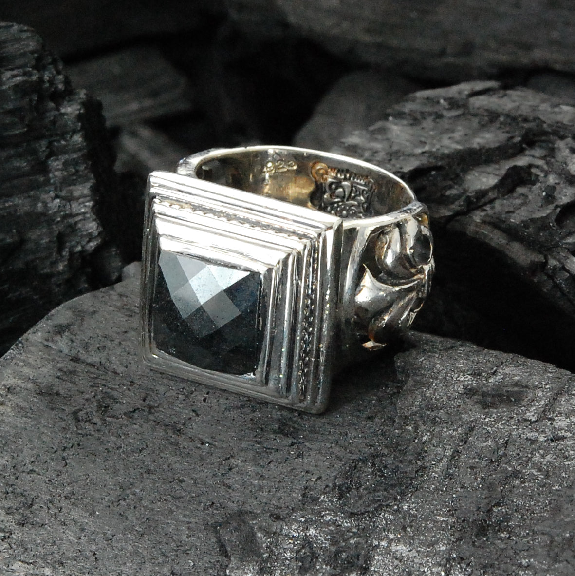 Silver Ring ELFIN CAREE on OPEN LILIES Band