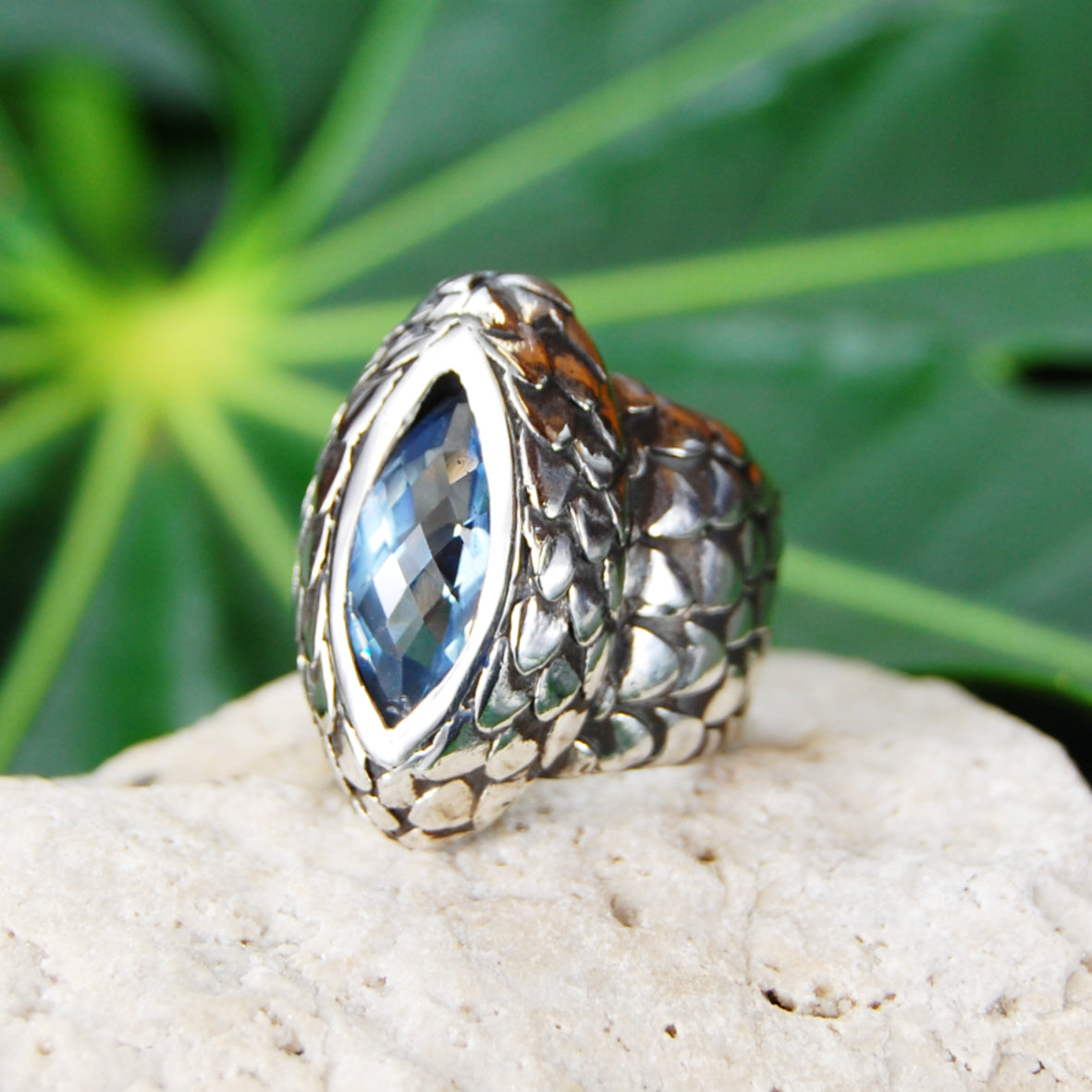 Silver Ring DRAGON SCALES and NAVETTE Holder