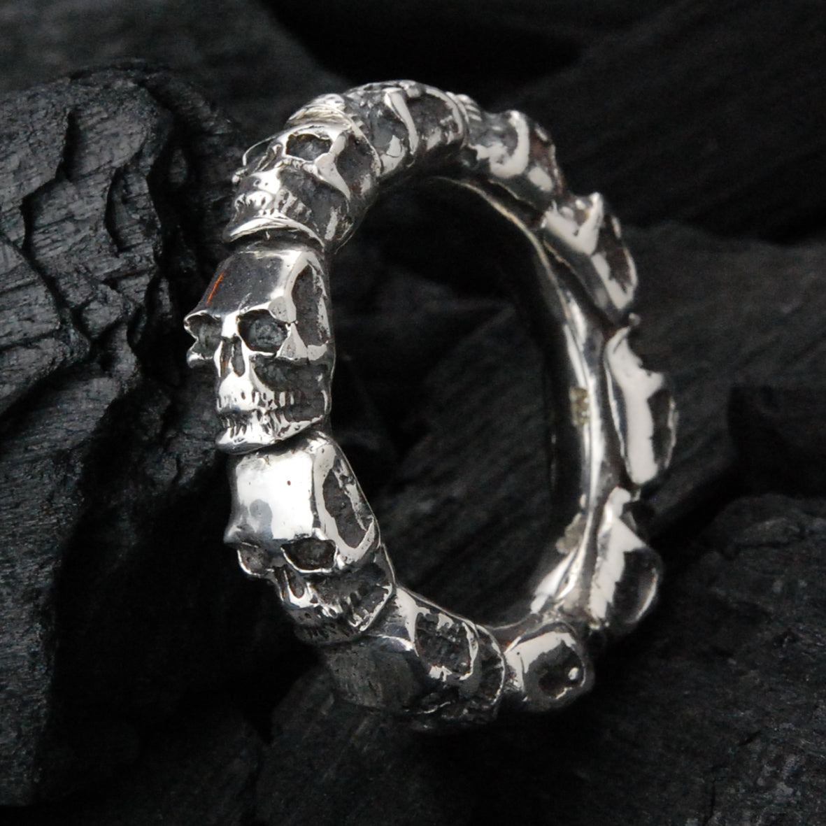 Silver Ring SMALL SKULLS ROW Thumbs Ring