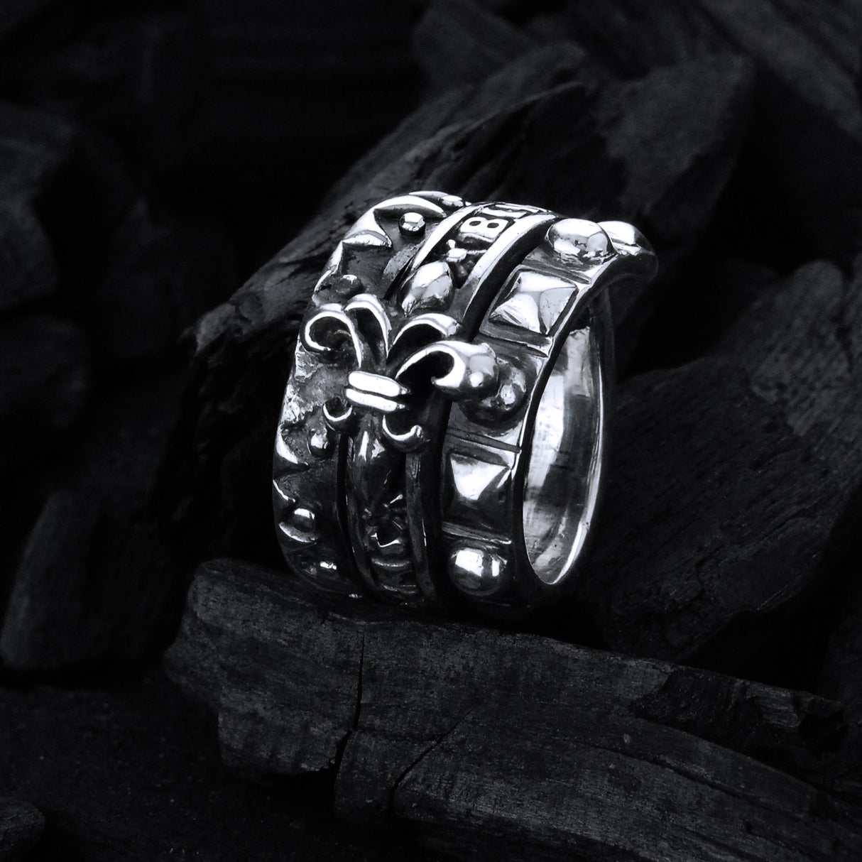 Silver Ring SPIRAL with BELIEVE IN YOUR DREAMS and LILY and Pyramide Sparks Band