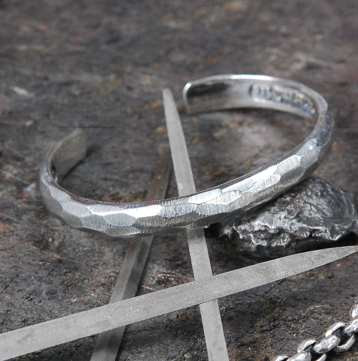 Silver Bangle Wide PLAIN Rough Faceted