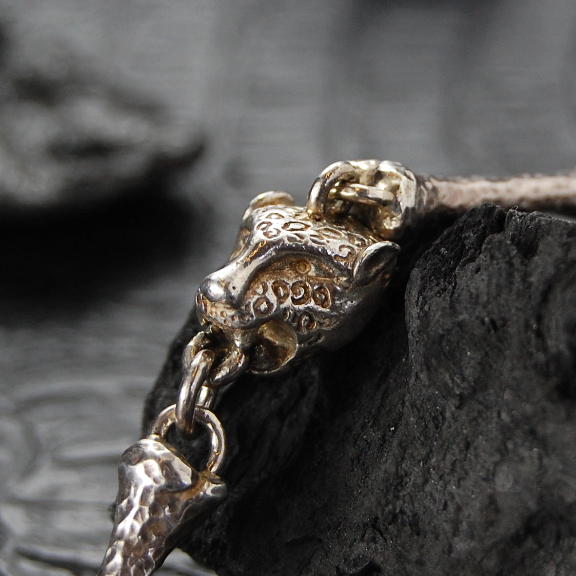Silberne Geldbörsen oder Schlüsselkette BONES SKULLS DRAGON LION und LEOPARD