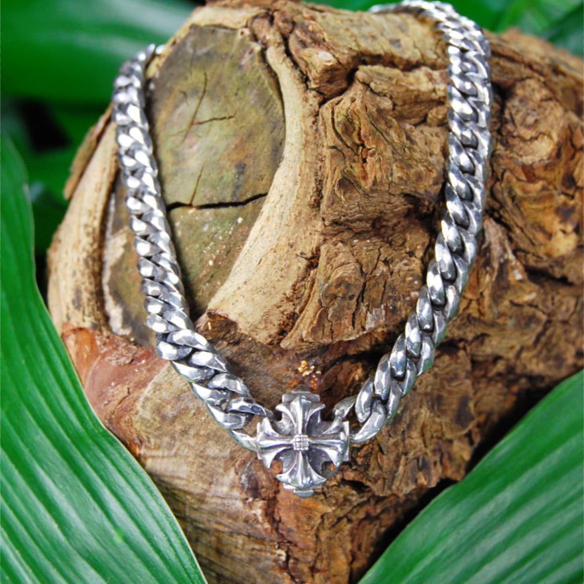 Silver Necklace Faceted Curb Chain with GREEK MALTESER CROSS Center 20