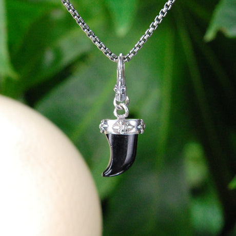 Silver Pendant Stone Tooth  22mm + Lily hook