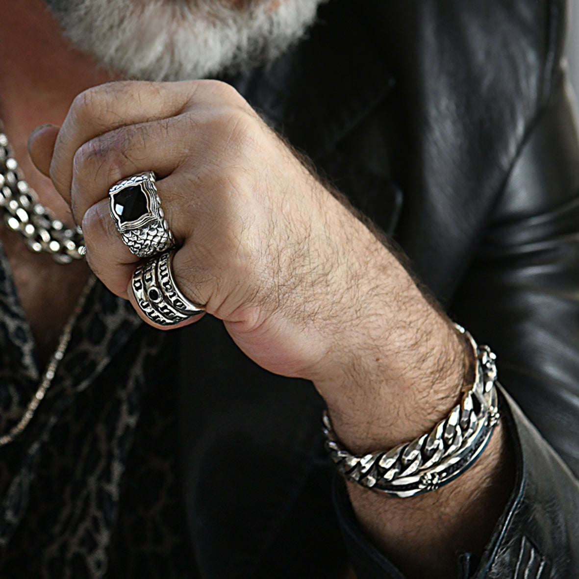 Silver Ring DRAGON SCALES Band with BAROQUE Holder