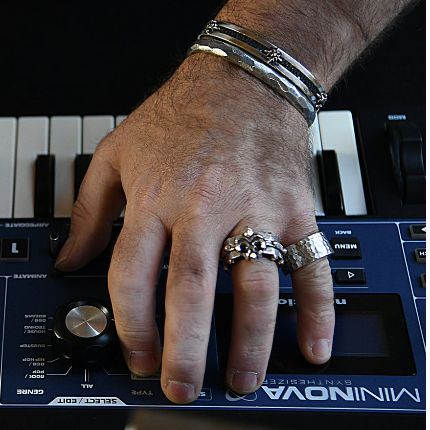 Silver Bangle SEARAY Leather Stripe with LILIES