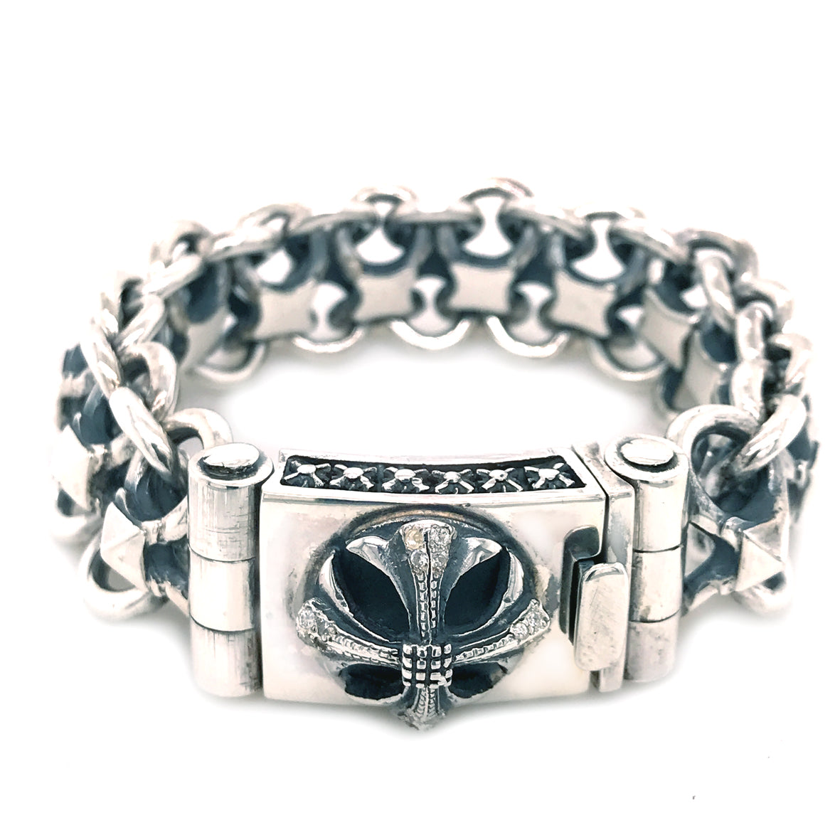 Silver Bracelet Loops and PYRAMIDES with MALTESER CROSS Lock