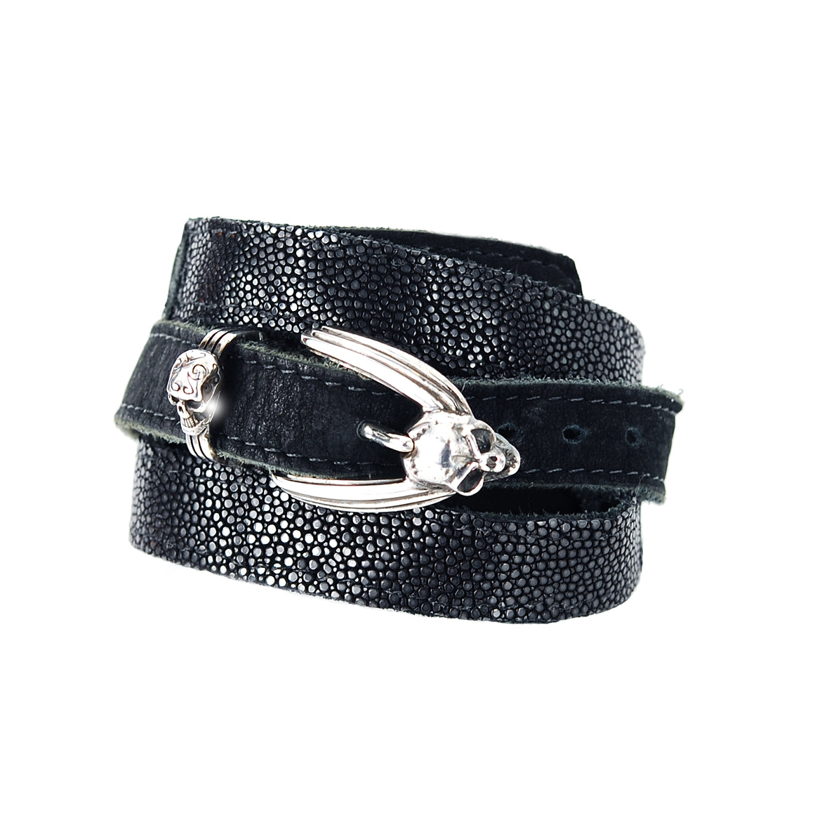 Silbernes Lederarmband mit SKULL-Schnalle und dreifacher Umwicklung mit Searay