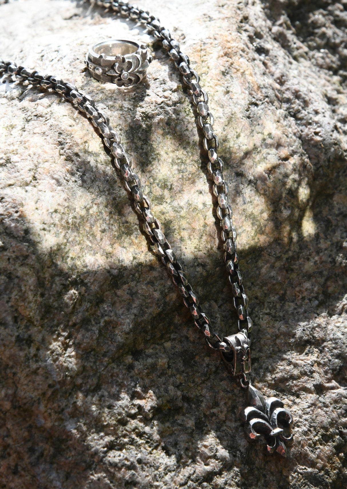 Sllver Pendant LILY L Plain Faceted