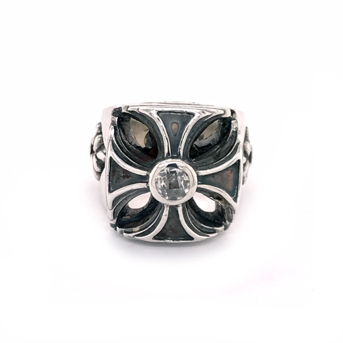 Silver Ring MALTESER CROSS L on Lily Band