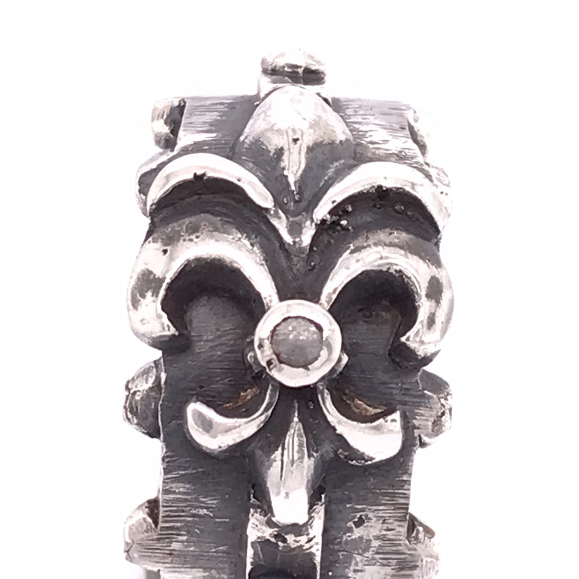 Silver Ring Faceted Body with Rivets and Straigt Lily with Meteorite