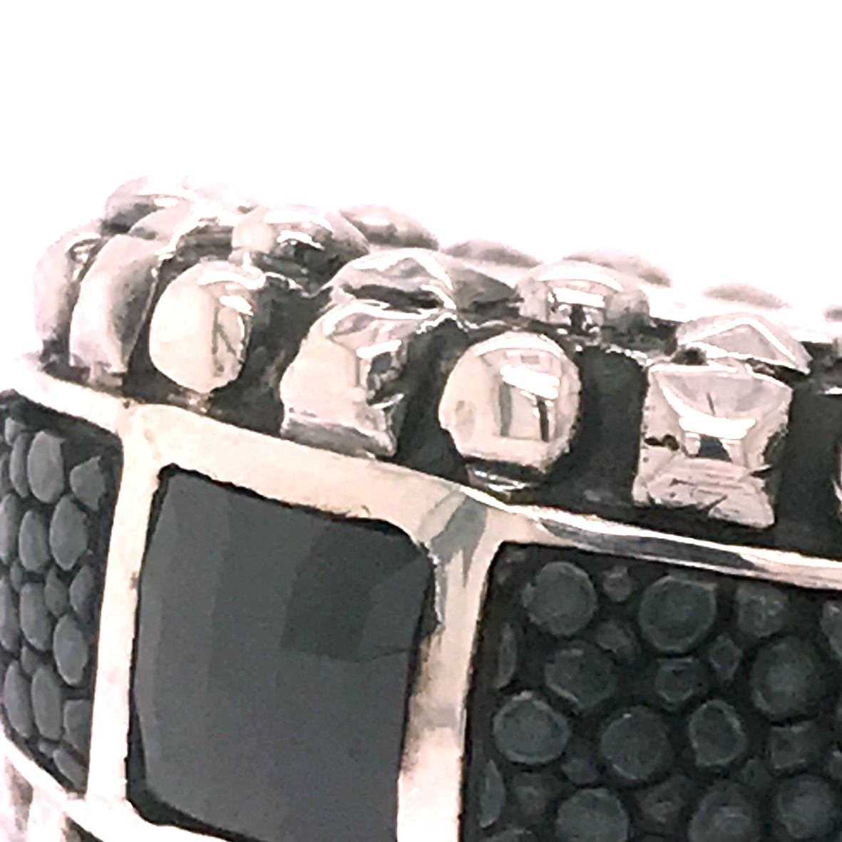 Silver Ring Caree Stone and Pyramide Frame with Searay Leather Band