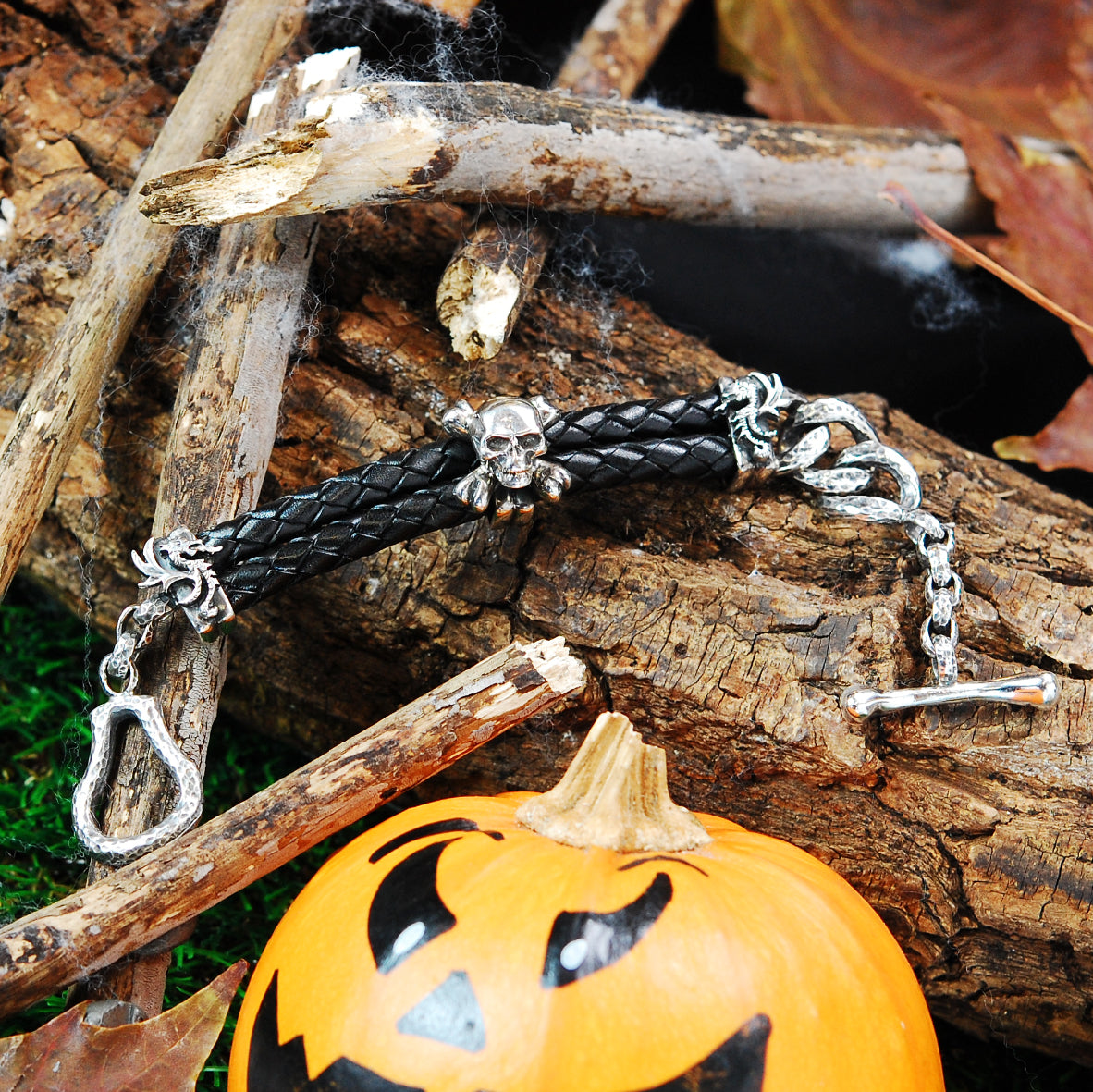 Silver Leather Bracelet SKULL and BONES with Stick and Loop 5