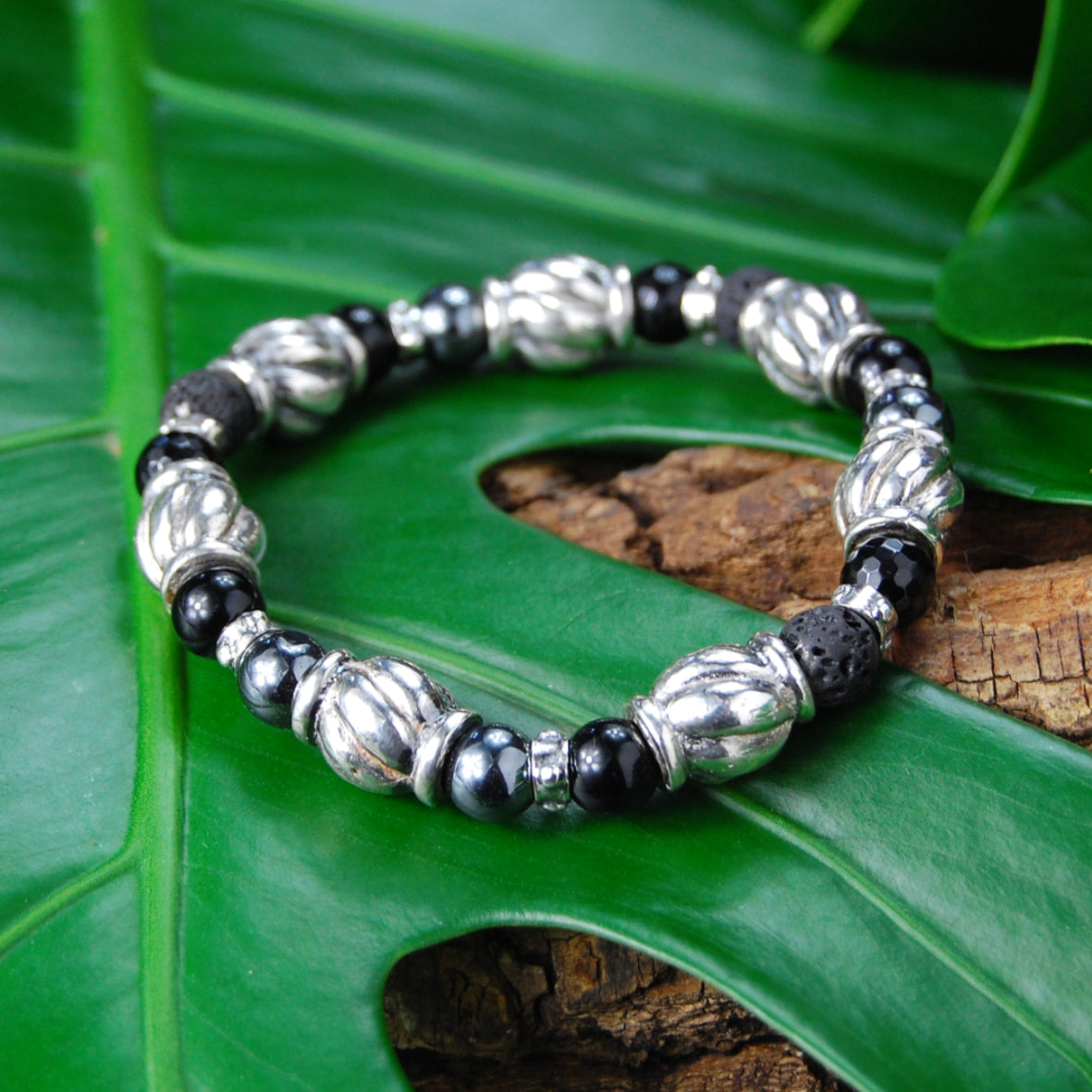 Silberarmband mit Stein Perlen und Silber Spiralfässern