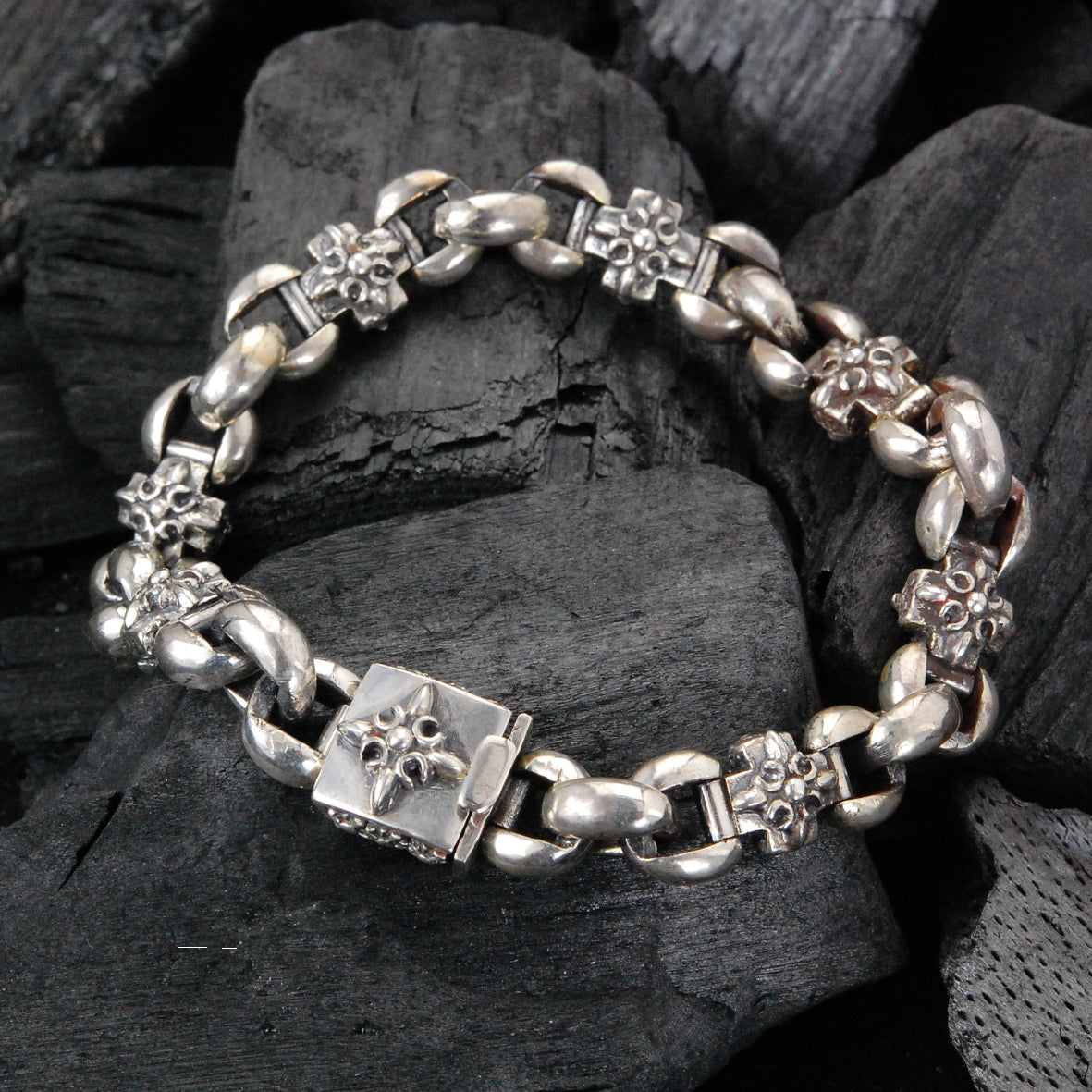 Silver Bracelet CRESCENT STAR CROSSES + BOX LOCK on PEA Chain Faceted