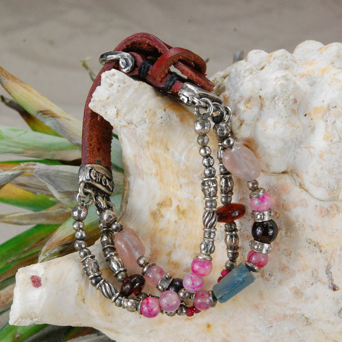 Silbernes Lederarmband PERLEN und RÖHREN und Stein Rocks 15