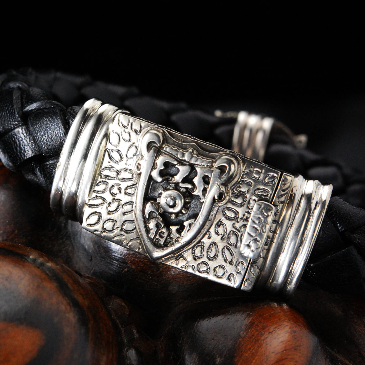 Silver Leather Bracelet LEOPARD Head  with Diamond Eyes and Shieldlock 13