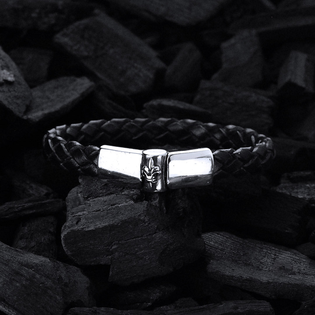 Silver Leather Bracelet PLAIN with Long Lily 10