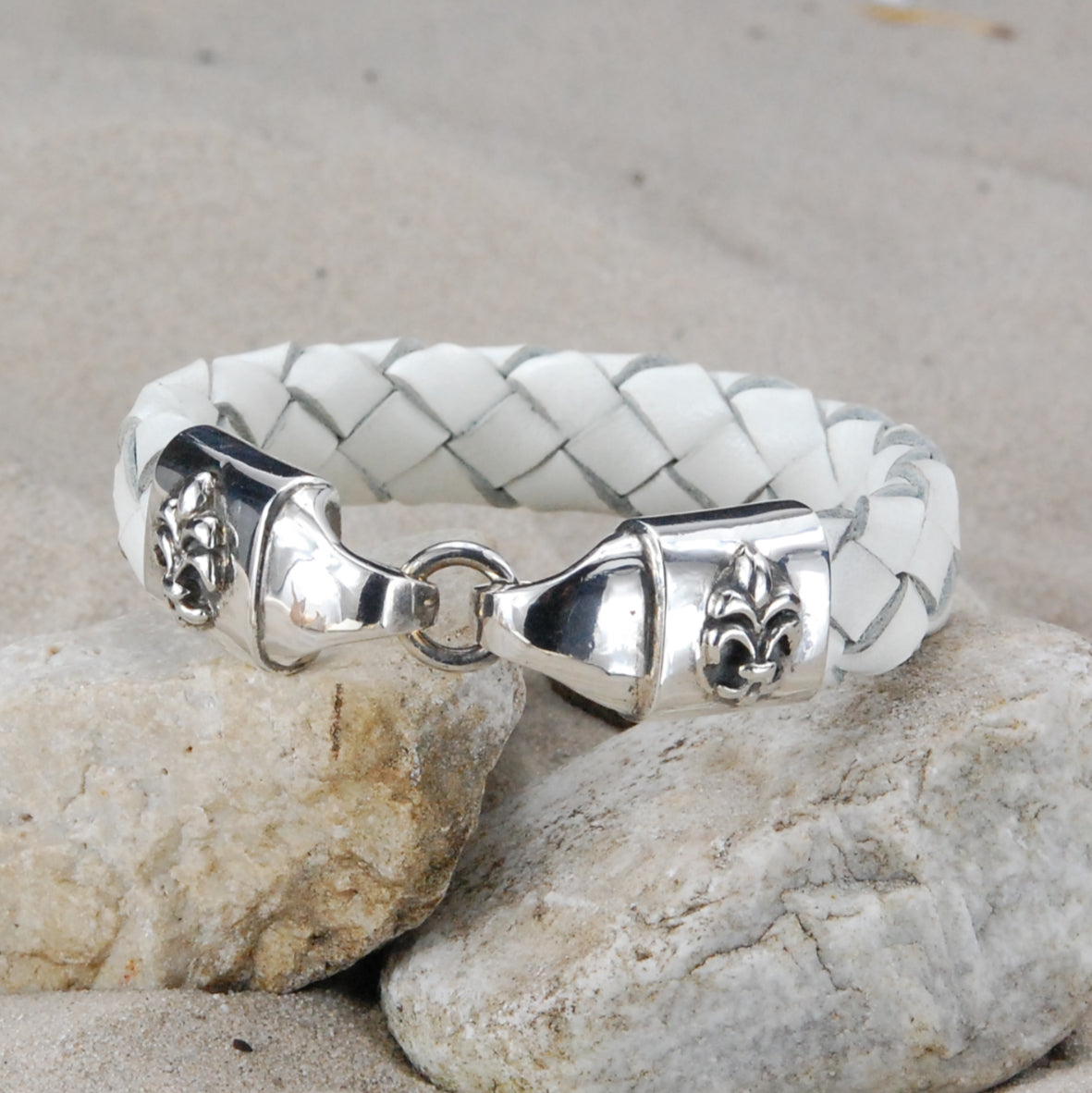 Silver-Leather Bracelet Plain with LILIES Hook and Loop for 13mm leather