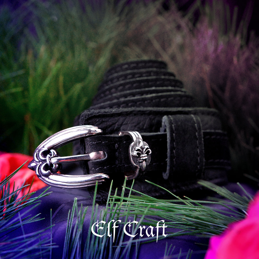 Silbernes Lederarmband mit Lily-Schnalle, dreifach gewickelt