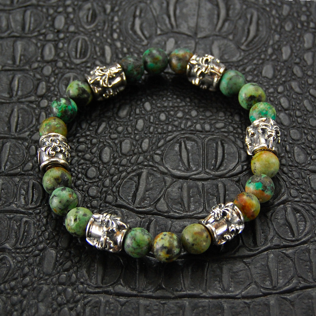 Silberarmband mit Perlen und Lilienröhren