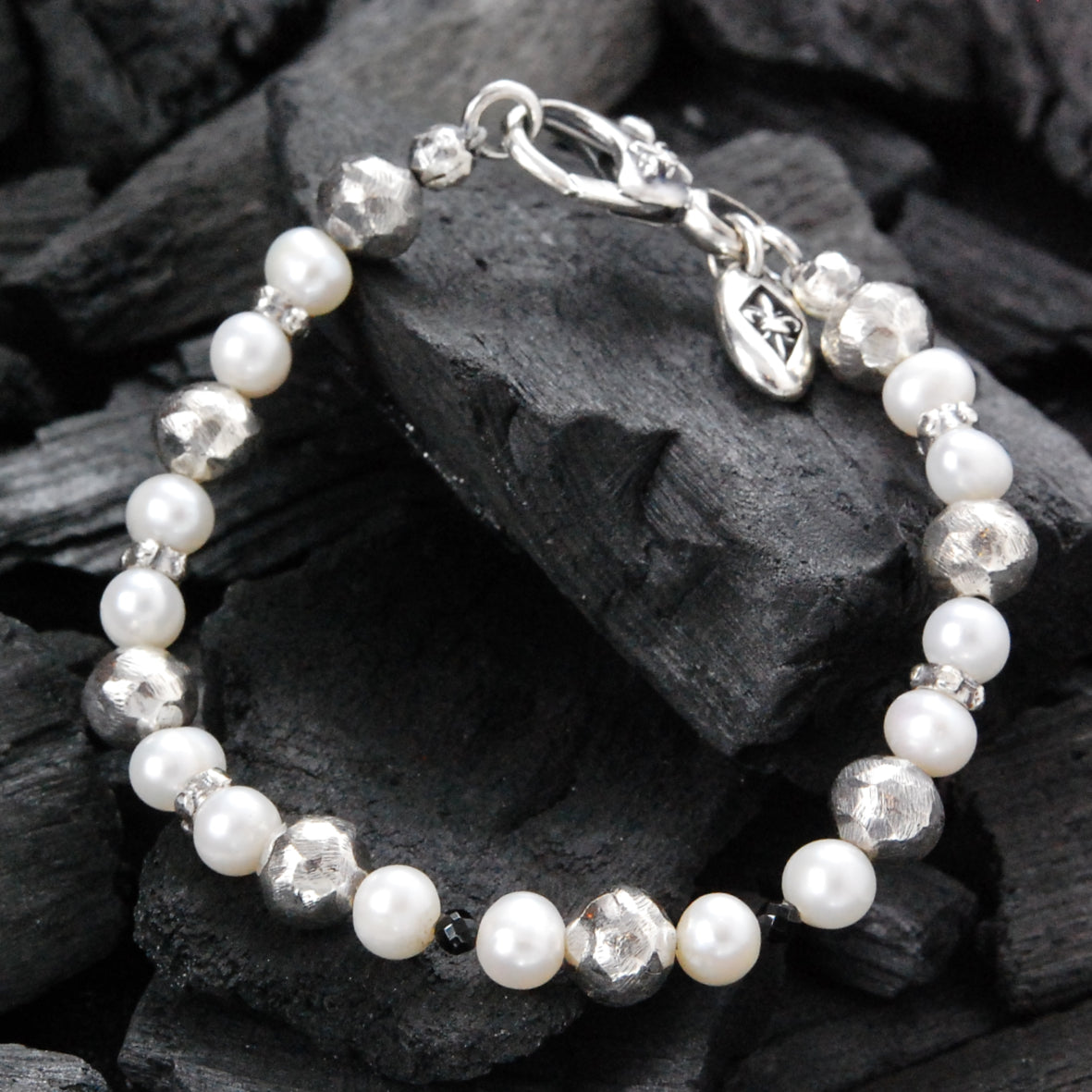 Silver Balls an Pearls Bracelet with small Rings