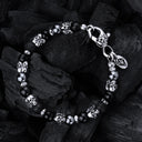 Silbernes Armband mit drei kleinen SCHÄDELN und schwarzen Steinperlen 8