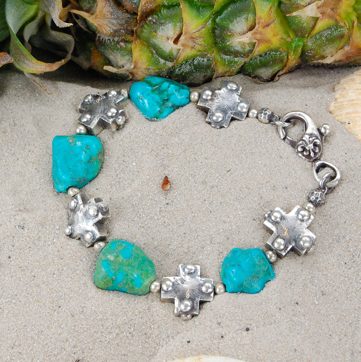 Silberarmband mit schlichten KREUZEN und STEIN Rocks.