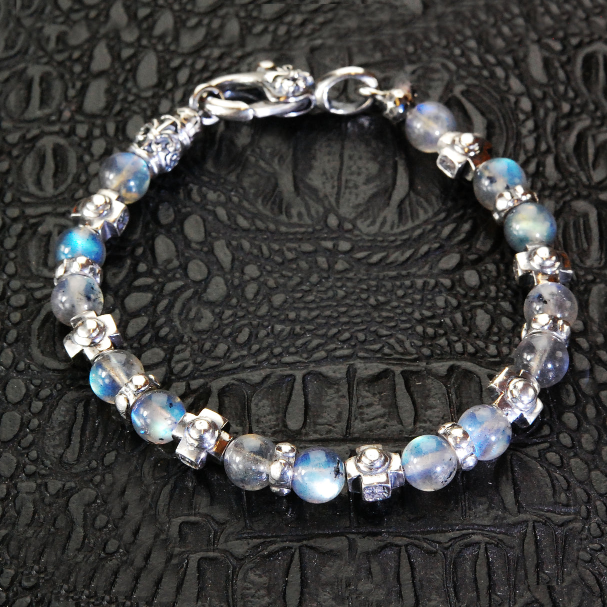 Pupil Crosses row silver + beads bracelet
