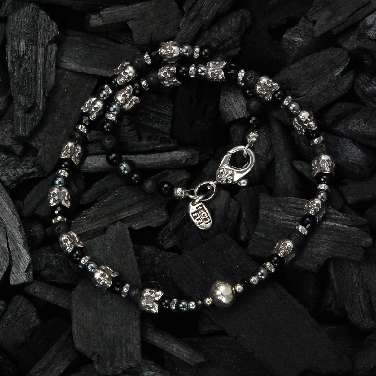 Silver and Pearls Choker with Triple Small SKULLS  8 big Middle Pearl