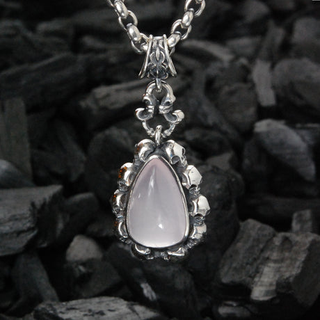 Silber Anhänger mit Totenkopf-Tropfenrahmen und Stein