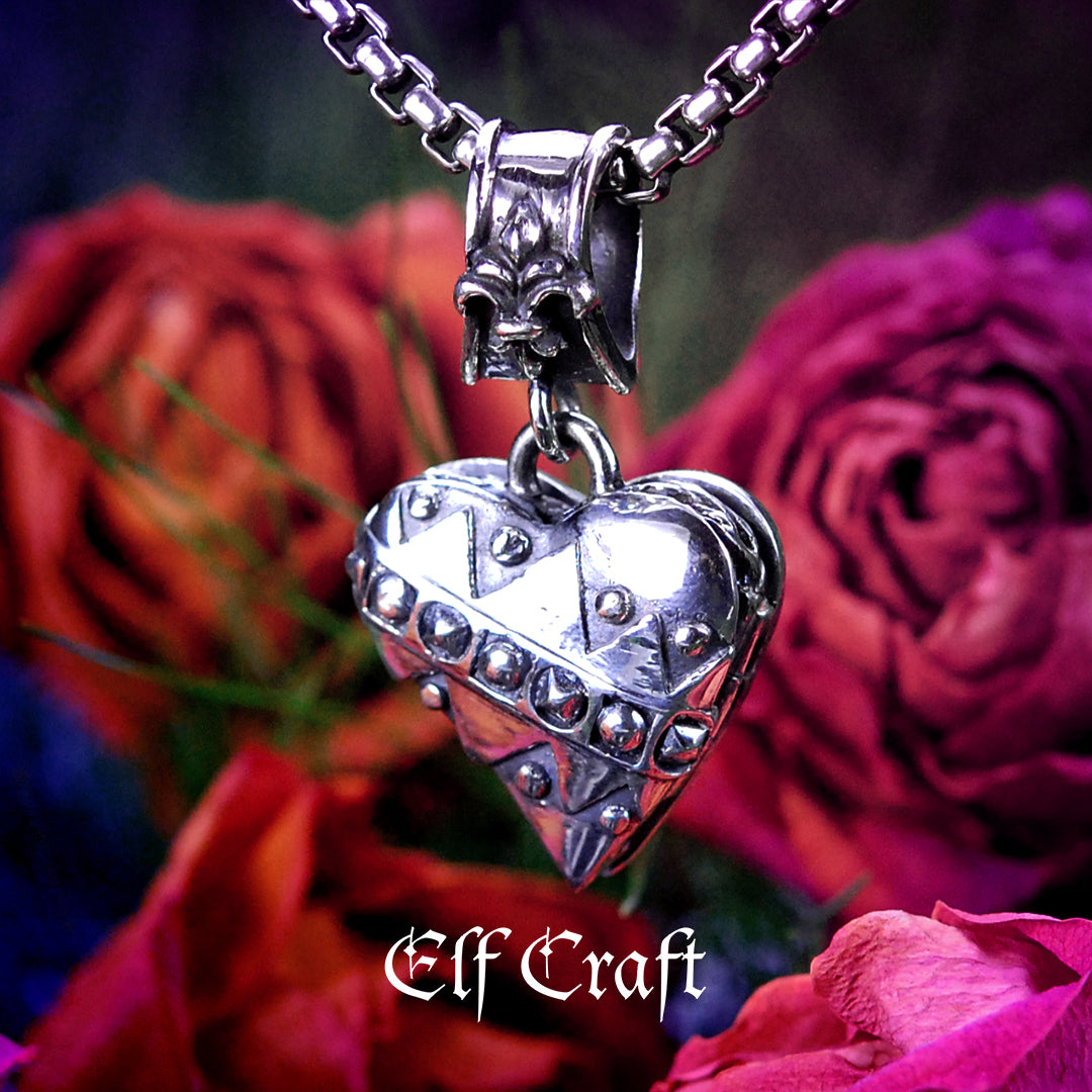 Silver Medaillon HEART and Sparks