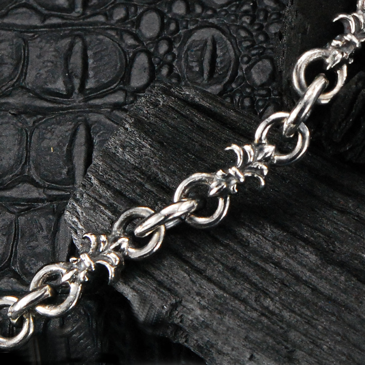 Silver Neckchain LILY and Navette XS